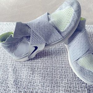 Nike women’s Free running shoe